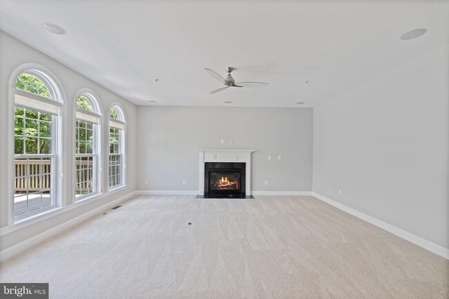 Building Photo - 15436 Symondsbury Way