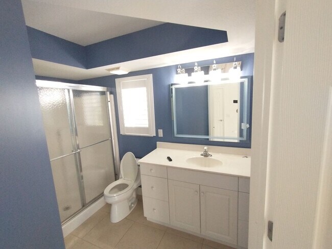 Building Photo - 4925 Sandra Bay Dr