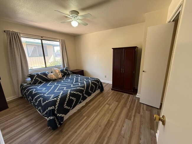 Building Photo - 340 N Capitola Ct