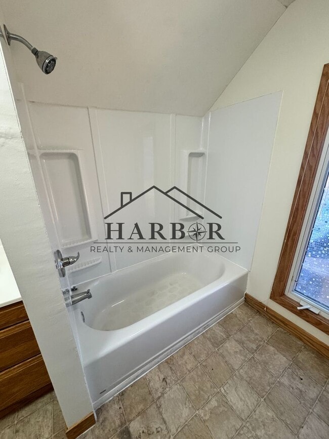 Building Photo - Single Family Home in Kasson, Mn