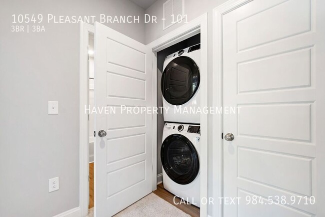 Building Photo - 10549 Pleasant Br Dr