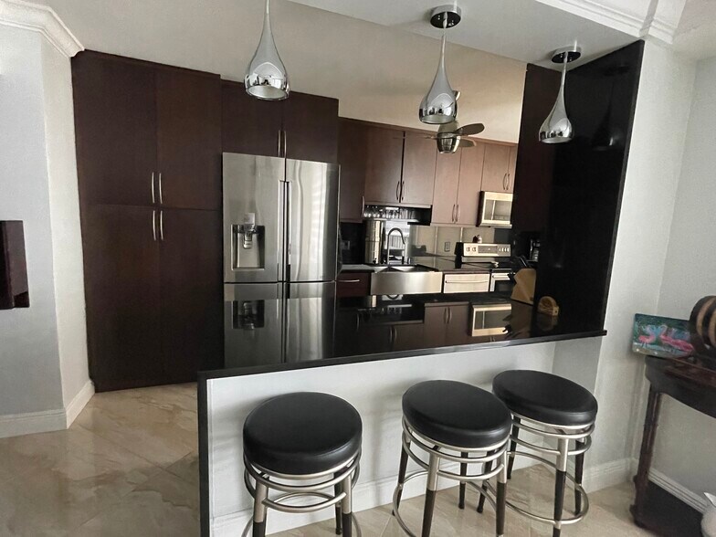 Building Photo - 4280 Galt Ocean Dr., Apt. 2C