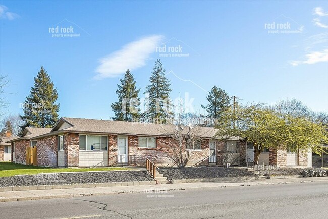 Building Photo - 1336 W Garland Ave