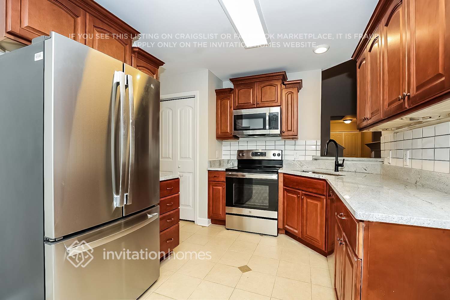 Building Photo - 214 Glade Dr