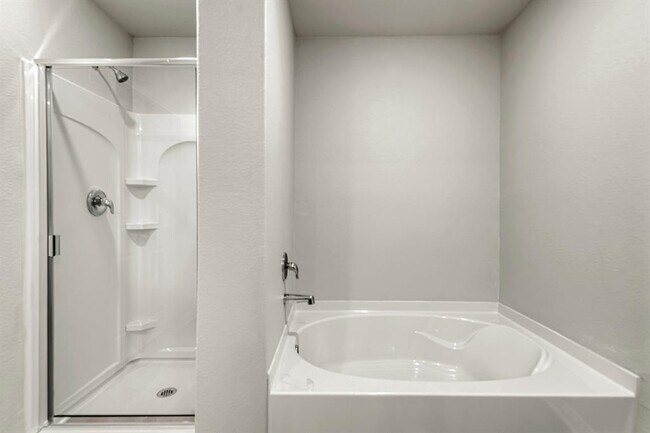 Building Photo - 8215 Burnt Orchid Dr