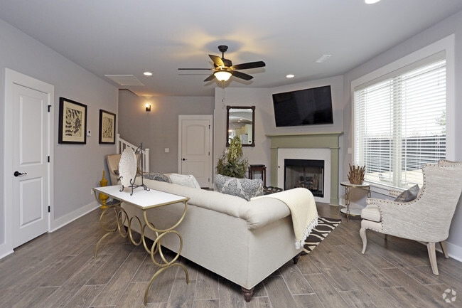 4BR, 3.5BA - 1,702 SF - The Villas at Forest Hills