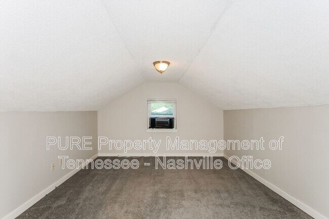 Building Photo - 1441 Whitney Ave