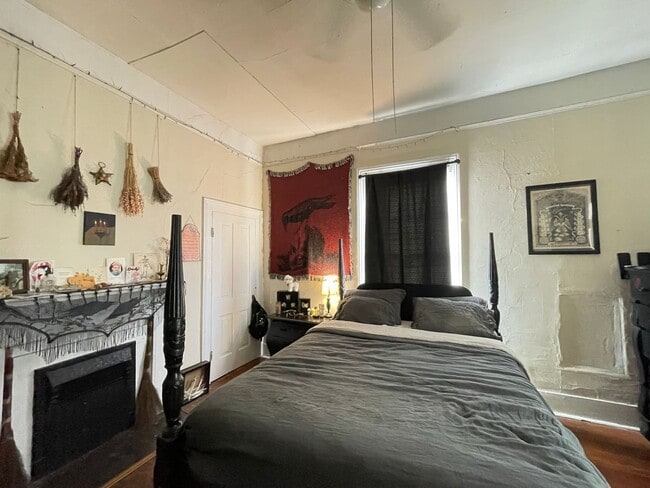 Building Photo - 224 Barrow St