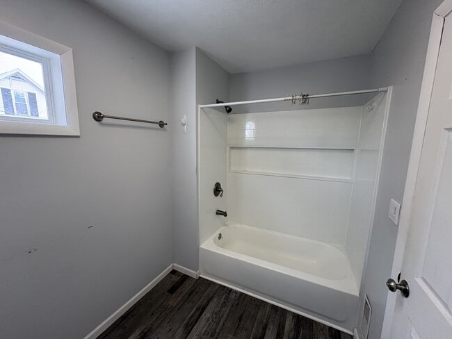 Building Photo - 1026 Race St