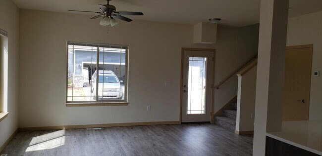 Building Photo - 6014 Driscoll Dr
