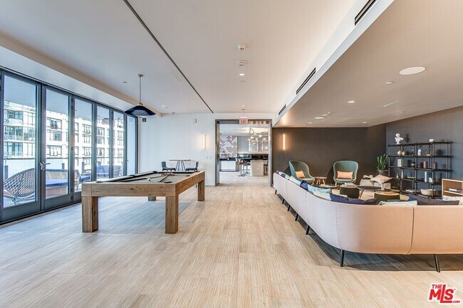 Building Photo - 1100 S Grand Ave