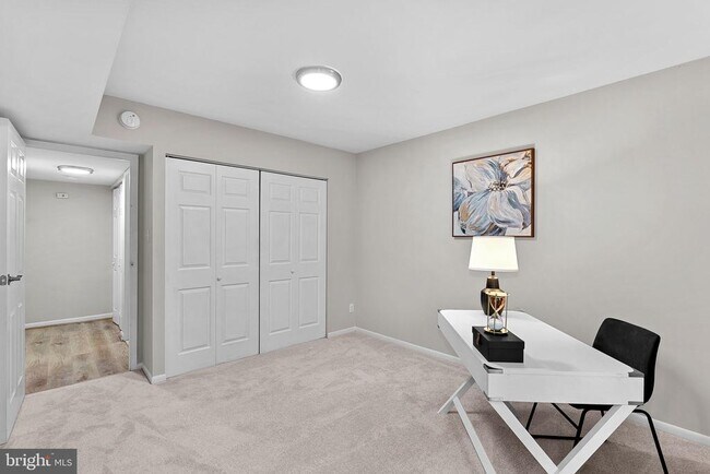 Building Photo - 11808 Breton Ct