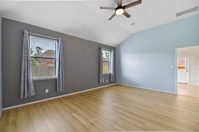 Building Photo - 16918 Lake Arlington Ln