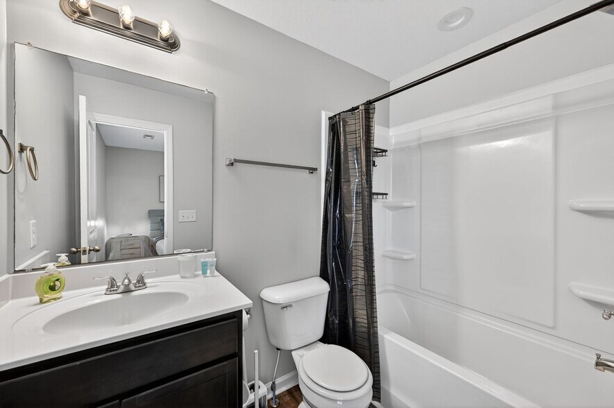 Building Photo - 971 Professional Park Dr
