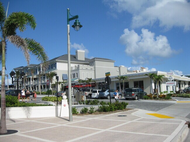 Building Photo - 800 Coquina Ln