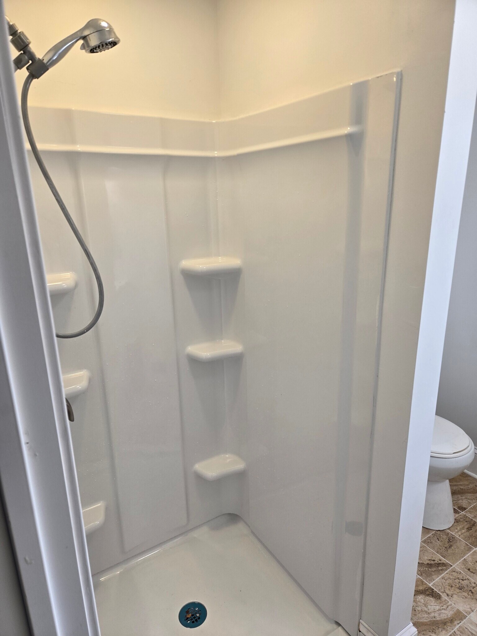 Bathroom shower - 1414 Willison St