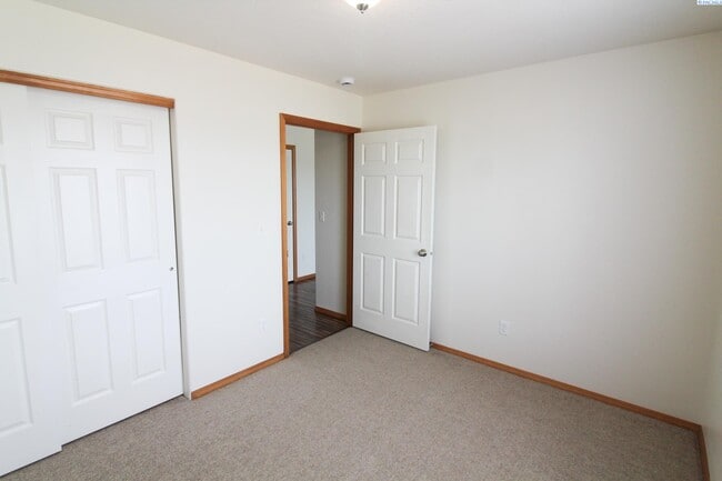Building Photo - 3 bed, 2 bath home in Pasco