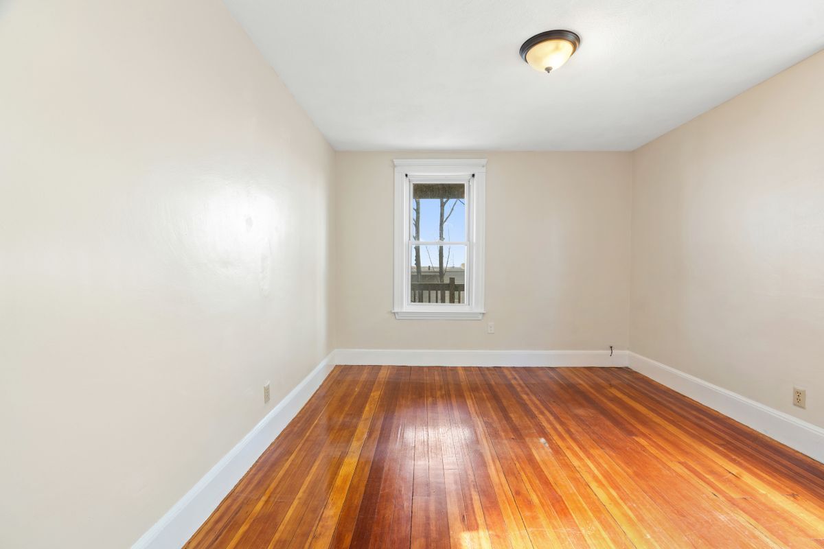 Building Photo - 60 Percival St
