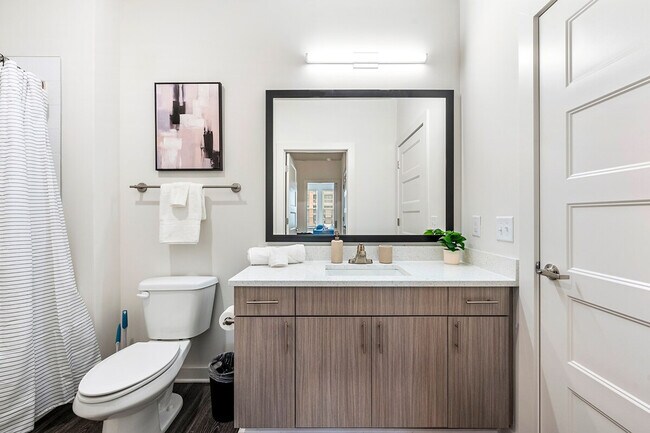 Building Photo - 2048 Bolton Dr NW