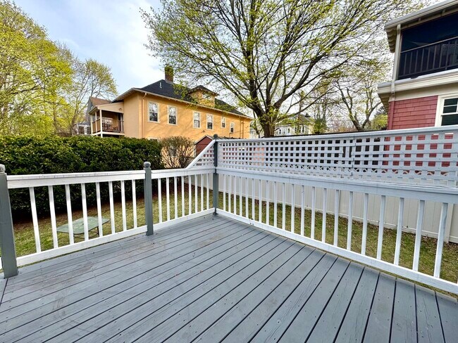 Building Photo - 40 Highland Ave