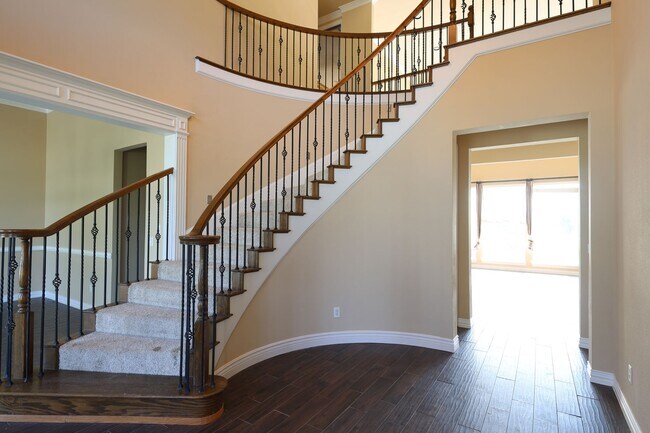 Building Photo - 5700 FM 424-