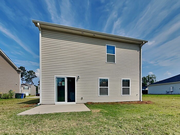 Building Photo - 128 Bent Holly Dr