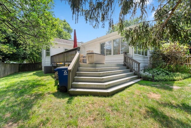 Building Photo - "Charming 4-Bed Retreat with Granite Kitch...