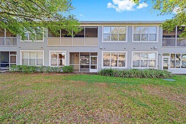 Building Photo - 4570 SW 52nd Cir