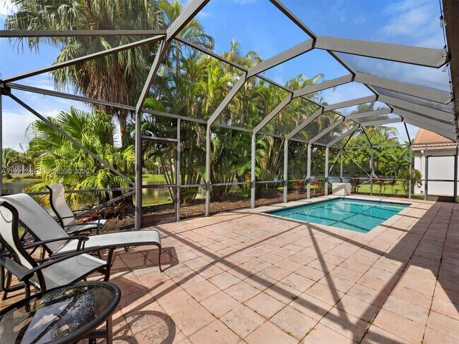 Building Photo - 413 Cameron Dr