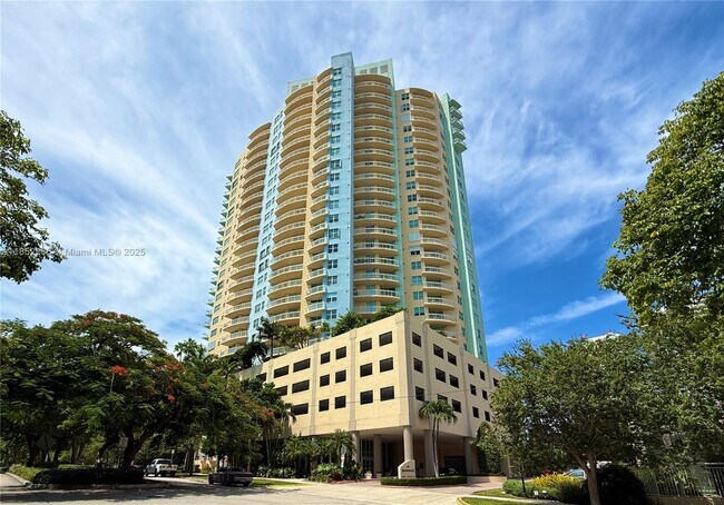 Building Photo - 2475 Brickell Ave