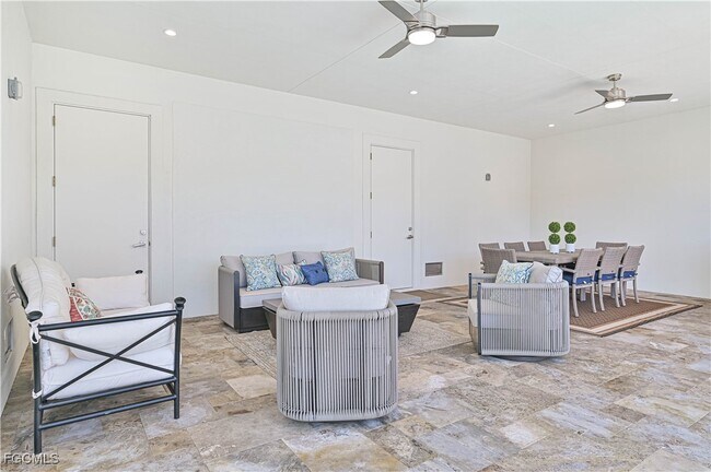 Building Photo - 27570 Tarpon Way