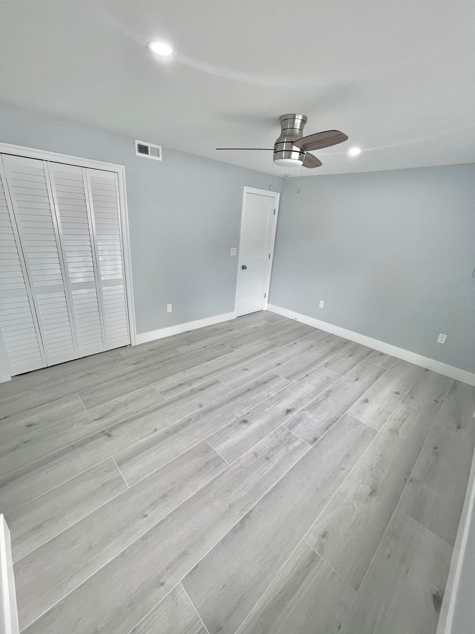 Building Photo - 4030 25th St N