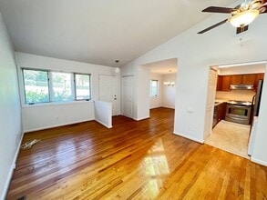 Building Photo - Branchlands Condo