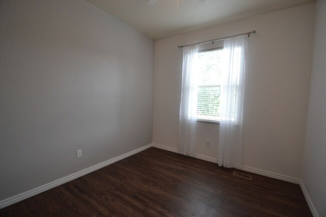 Building Photo - 2721 Crooked Vine Ct
