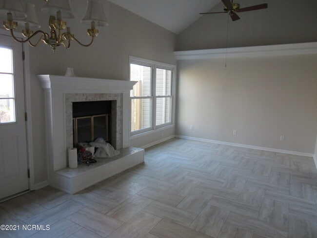 Building Photo - 314 Bracken Pl