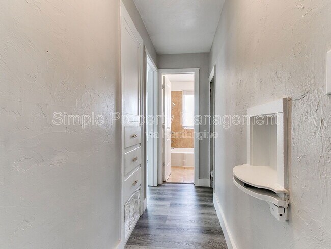 Building Photo - 3208 NW 29th St