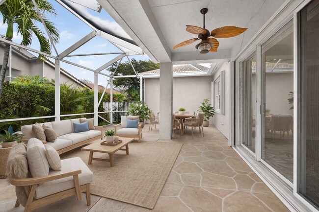 Building Photo - Beautiful & Spacious 3 Bedroom and 2 Bathroom with 2 Car garage and covered patio Home in West Pa...