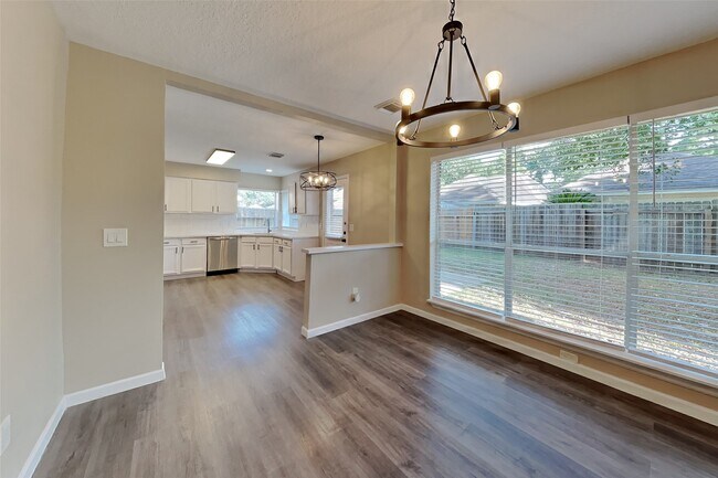 Building Photo - 5803 Forest Timbers Dr