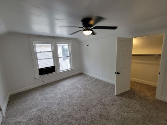 Building Photo - Gorgeous 5 bed 3.5 Bath in Madisonville!!
