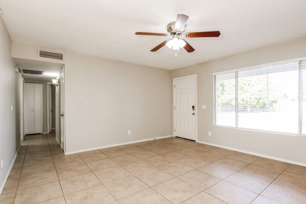 Building Photo - 5523 W Villa Maria Dr