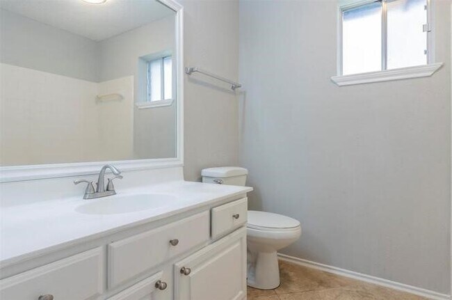 Building Photo - 12106 Essenbruk Dr