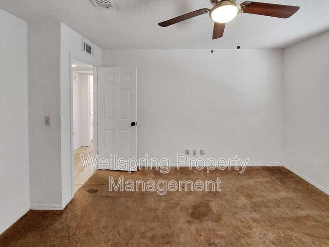 Building Photo - 209 N Alvord St
