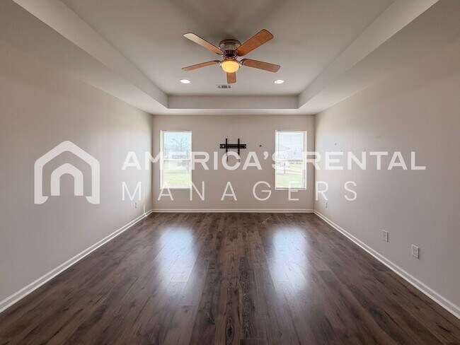 Building Photo - 6221 Burbank Crossing Loop
