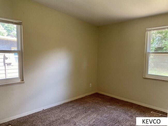 Building Photo - House Just One Block from CSU!