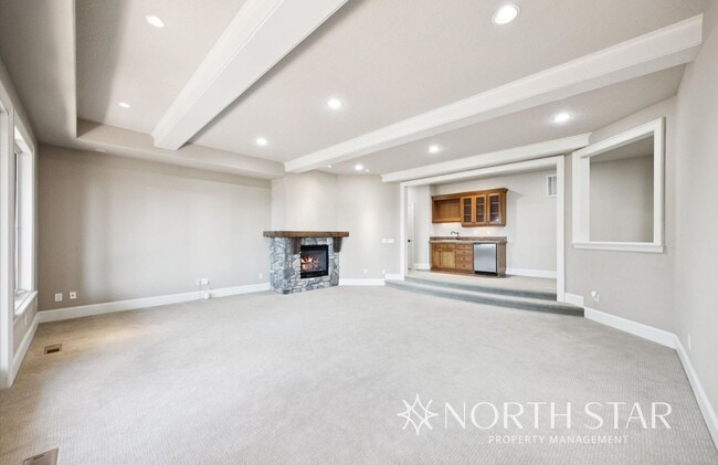 Building Photo - Executive Estate in Atherton Heights with ...
