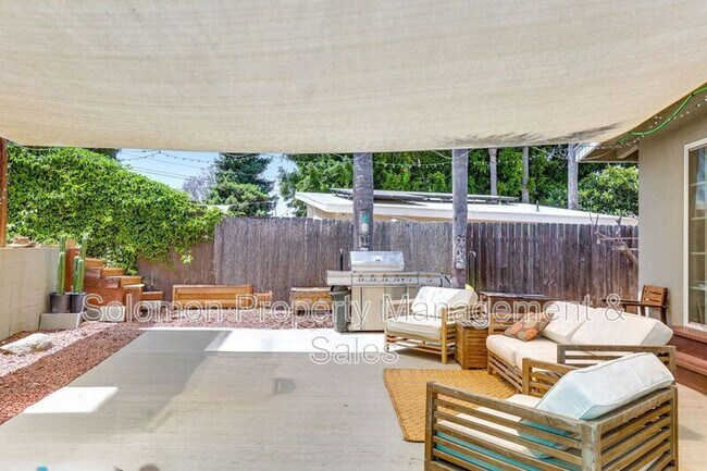 Building Photo - 901 Eucalyptus Ave