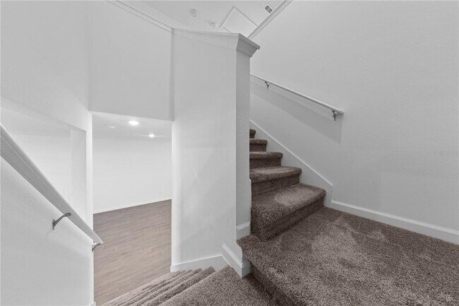 Building Photo - 15633 Water Spring Blvd