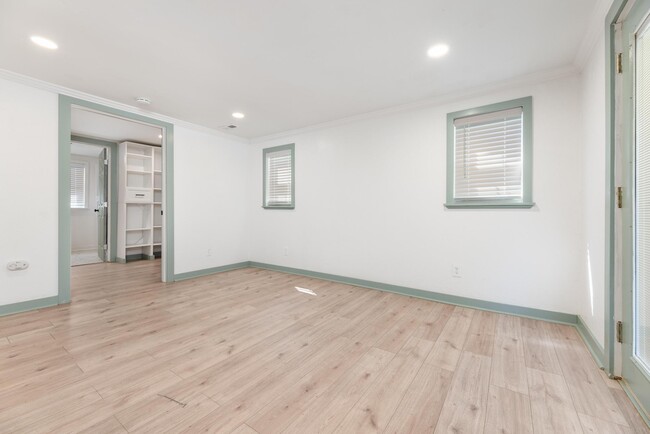 Building Photo - 436 Archcrest St