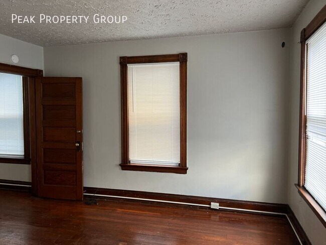 Building Photo - 2544 Vestry Ave