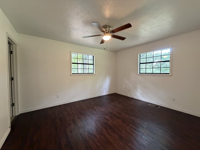 Building Photo - 2598 Marion County 6064